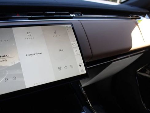 New 2025 Land Rover Range Rover Sport Dynamic SE image 12