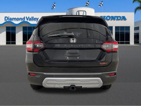 New 2025 Honda Pilot TrailSport image 4