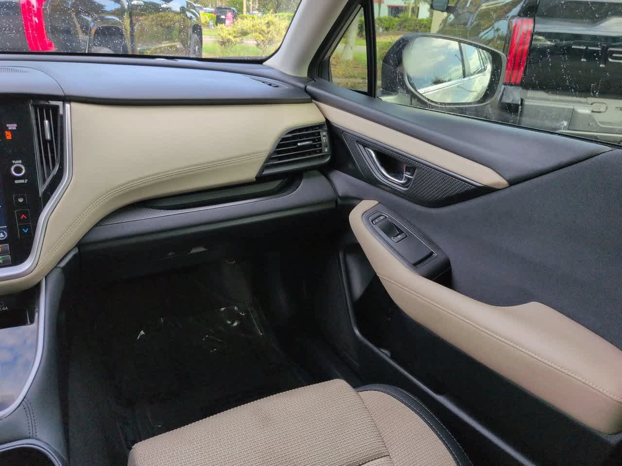 Used 2024 Subaru Outback Premium AWD/4WD image 16