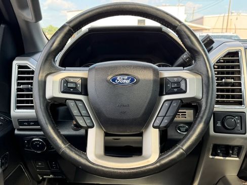 Used 2017 Ford F250 Lariat w/ Lariat Ultimate Package AWD/4WD image 33
