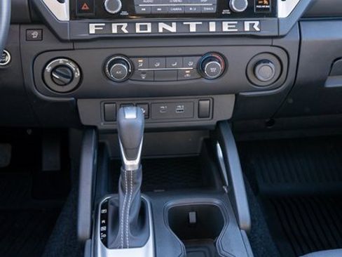 Certified 2025 Nissan Frontier SV image 15