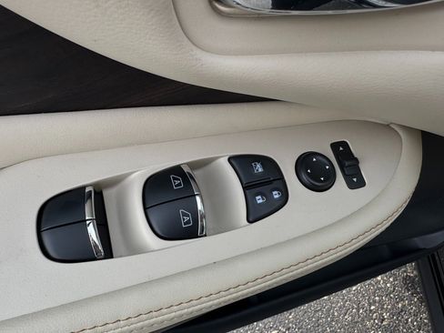 Used 2022 Nissan Murano Platinum w/ Cargo Package image 13