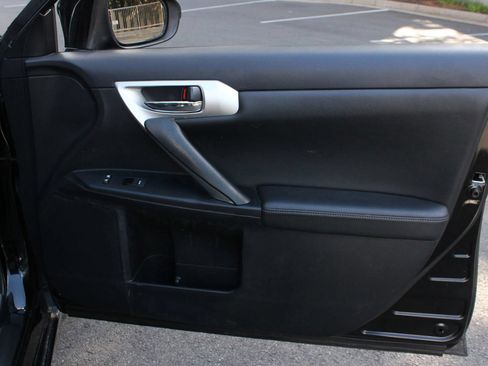Used 2011 Lexus CT 200h Premium w/ Leather Pkg FWD image 28