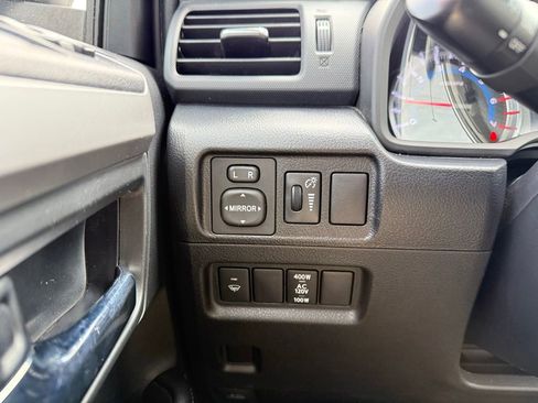 Used 2018 Toyota 4Runner SR5 Premium AWD/4WD image 13