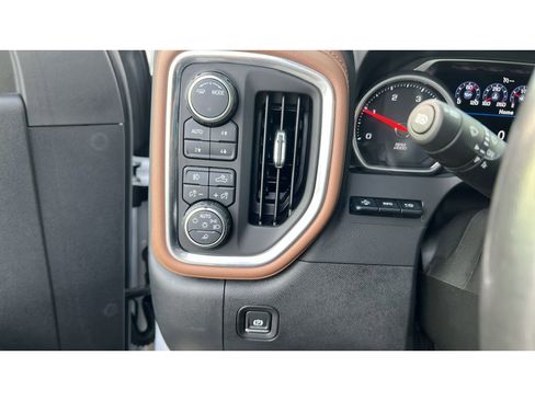 Certified 2021 Chevrolet Silverado 3500 High Country w/ Z71 Off-Road Package image 23