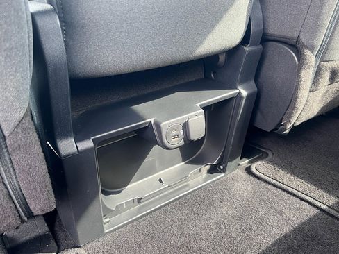 Used 2023 Ford F150 XLT image 16