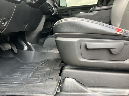 Certified 2024 RAM 2500 Tradesman w/ Chrome Appearance Group AWD/4WD image 17