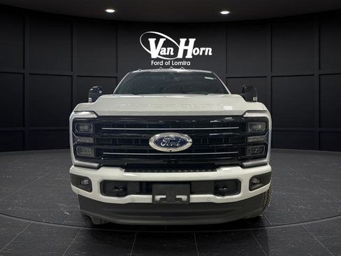 Used 2026 Ford F250 Platinum image 3