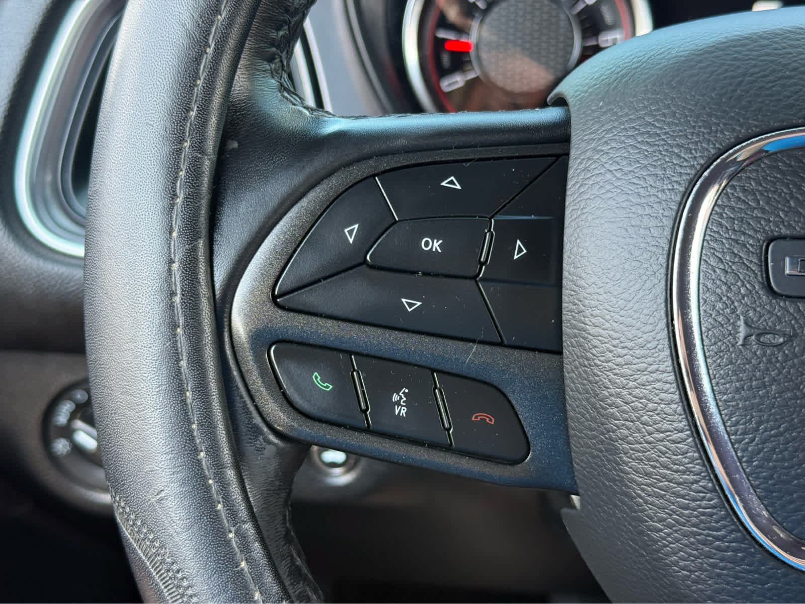 Used 2022 Dodge Challenger SXT RWD image 28