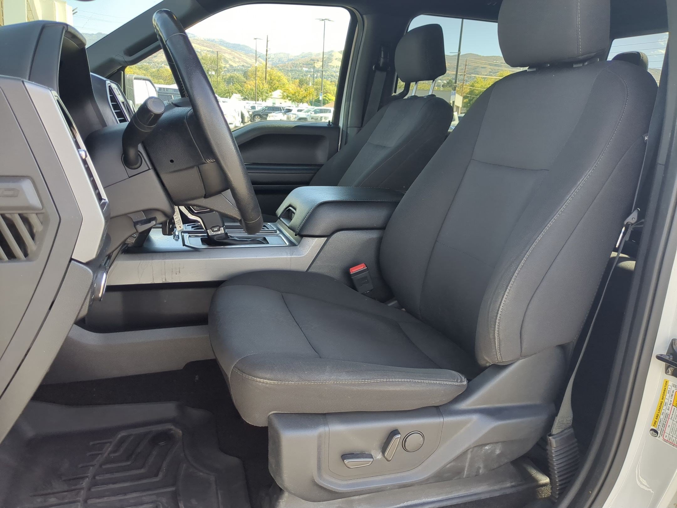 Used 2019 Ford F150 XLT w/ Equipment Group 302A Luxury AWD/4WD image 15