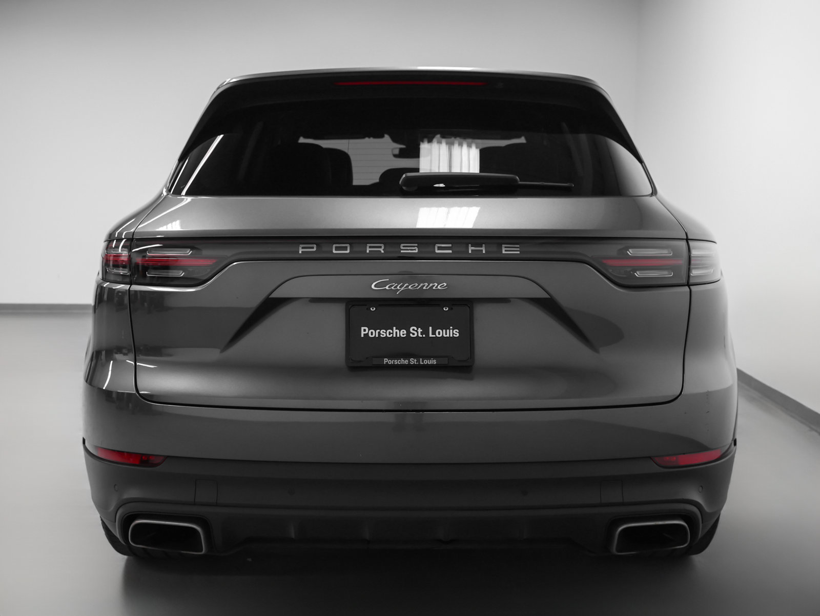 Certified 2023 Porsche Cayenne AWD/4WD image 11