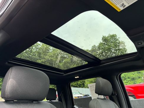 Used 2019 Ford F150 XLT w/ Equipment Group 302A Luxury AWD/4WD image 19