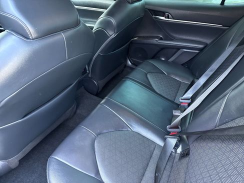 Used 2022 Toyota Camry XSE FWD image 11