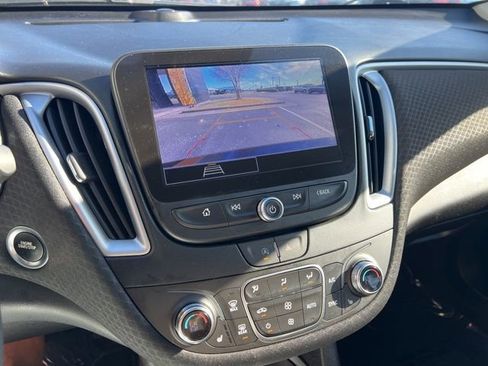 Used 2024 Chevrolet Malibu LT image 14