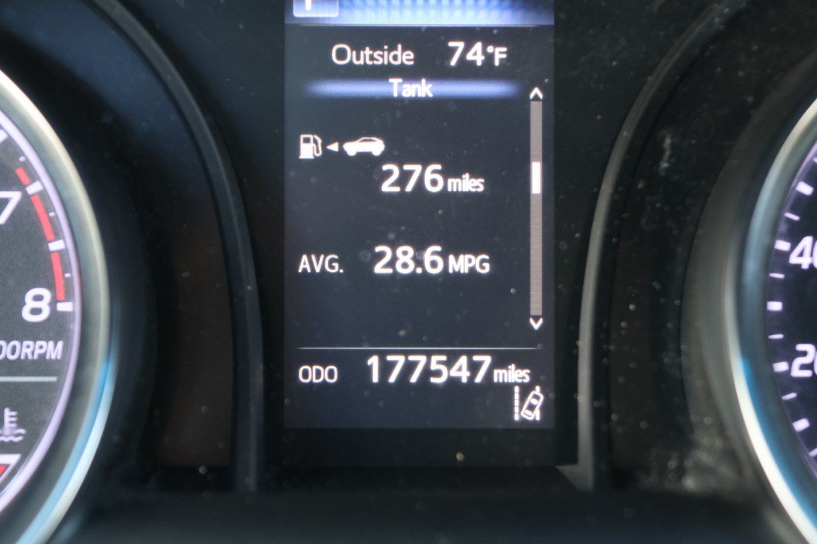 Used 2018 Toyota Camry SE FWD image 16