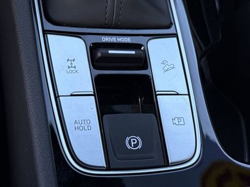 Used 2025 Hyundai Santa Cruz Limited image 30