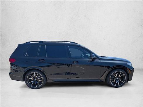 Used 2019 BMW X7 xDrive50i w/ M Sport Package AWD/4WD image 4