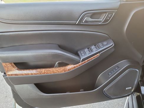 Used 2017 Chevrolet Tahoe Premier image 16