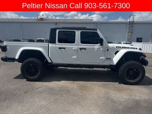 Used 2022 Jeep Gladiator Rubicon w/ Trailer Tow Package AWD/4WD image 2