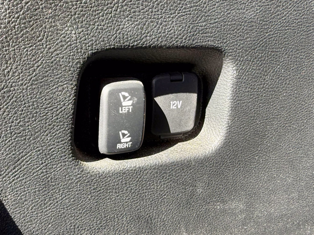 Used 2024 Ford Edge Titanium AWD/4WD image 17
