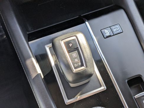 Used 2023 Mitsubishi Outlander SE image 26