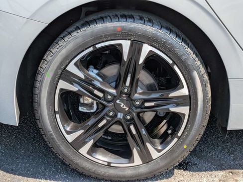 Used 2024 Kia K5 GT-Line w/ GT-Line Premium Package FWD image 12