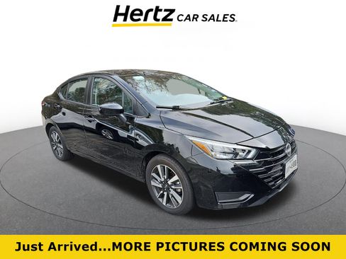 Used 2025 Nissan Versa SV image 1