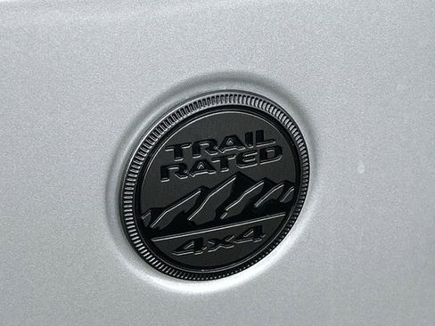 Used 2023 Jeep Wrangler Altitude image 33