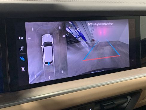 New 2026 Porsche Cayenne image 23