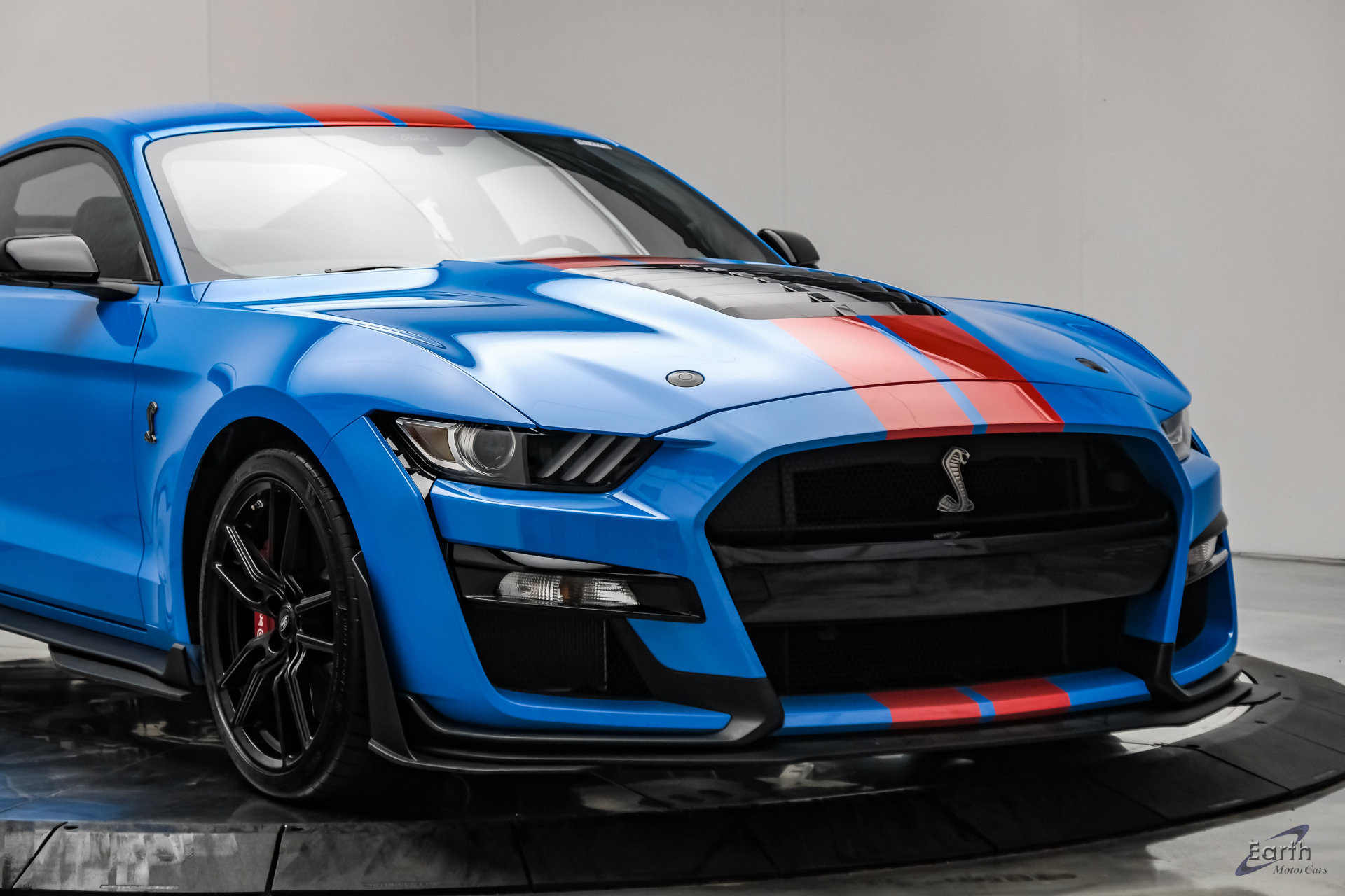 Used 2022 Ford Mustang Shelby GT500 w/ Technology Package RWD image 26
