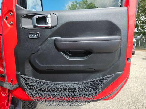 Used 2020 Jeep Wrangler Sport AWD/4WD image 28