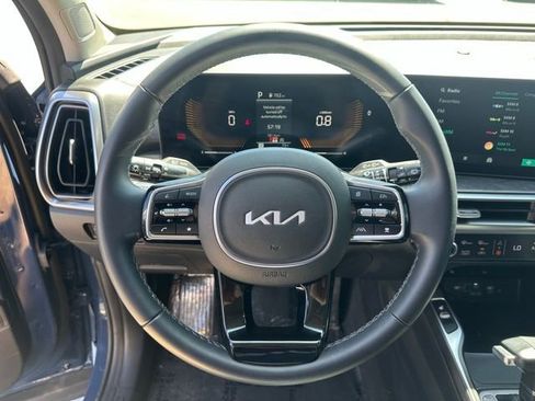Used 2025 Kia Sorento X-Line EX AWD/4WD image 6
