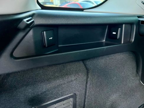 Used 2022 Land Rover Discovery Sport S R-Dynamic image 41