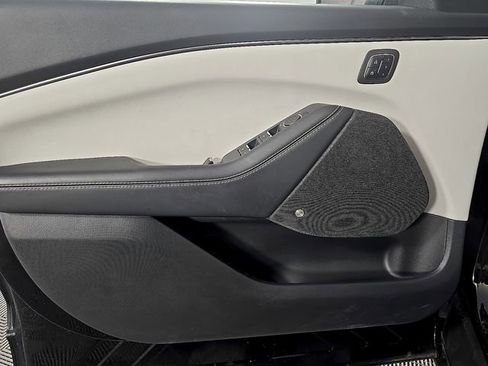 Used 2025 Ford Mustang Mach-E Premium image 12