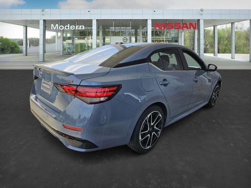New 2025 Nissan Sentra SR image 4