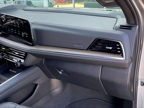 Certified 2025 Chevrolet Tahoe High Country image 18