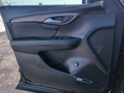 Used 2022 Buick Envision Avenir w/ Safety Package image 22
