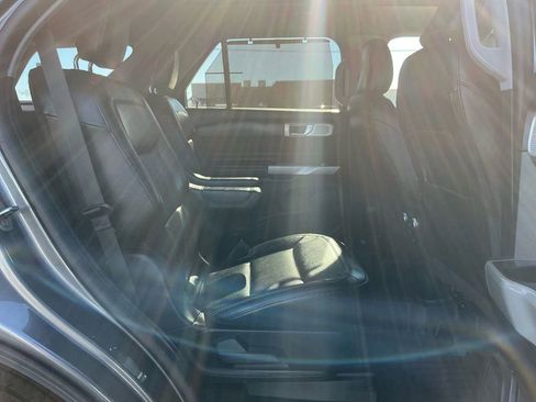 Used 2023 Ford Explorer Limited w/ Limited Technology Package image 23