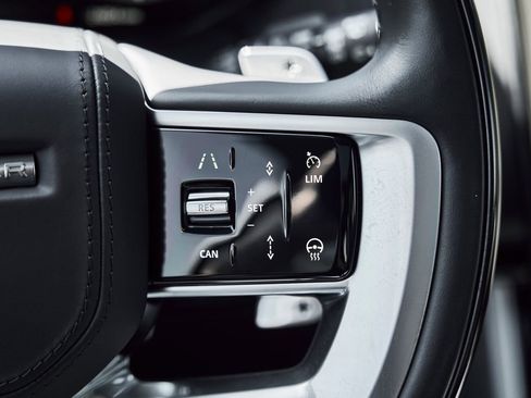 Used 2024 Land Rover Range Rover SE image 50