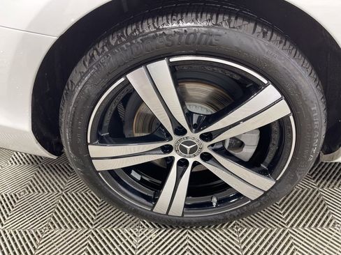 Used 2025 Mercedes-Benz C 300 4MATIC Sedan image 38