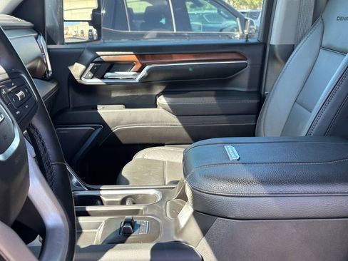 Used 2024 GMC Sierra 2500 Denali w/ Denali Reserve Package image 11