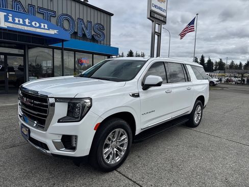 Used 2023 GMC Yukon XL SLT w/ SLT Luxury Package AWD/4WD image 1
