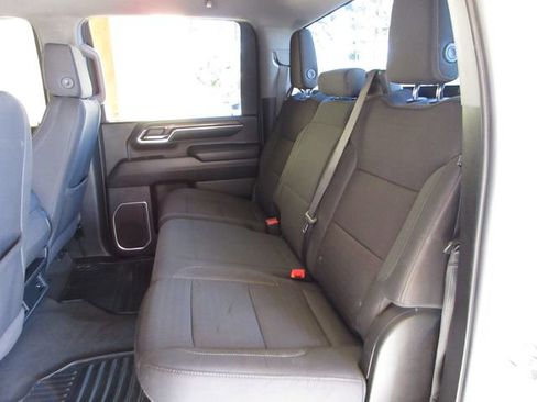 Used 2024 Chevrolet Silverado 2500 LT AWD/4WD image 25