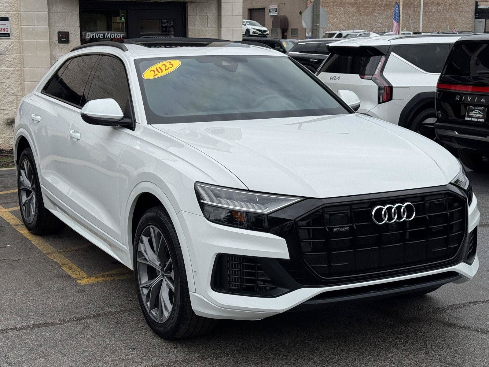 Used 2023 Audi Q8 Premium w/ Convenience Package AWD/4WD image 12