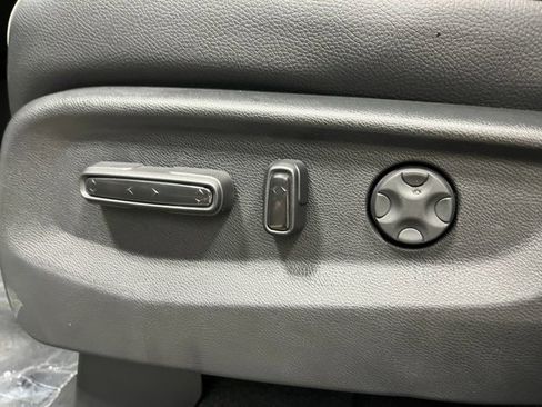 New 2026 Honda Odyssey Touring image 8