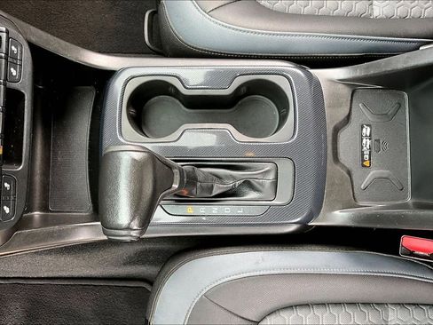 Used 2021 Chevrolet Colorado Z71 w/ Safety Package RWD image 18