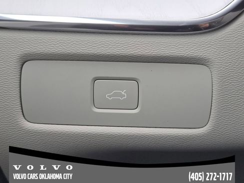 New 2026 Volvo XC60 B5 Ultra w/ Protection Package Premier image 21