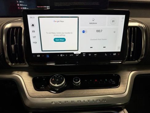 Used 2025 Ford Expedition Max Platinum w/ Driver's Package AWD/4WD image 38