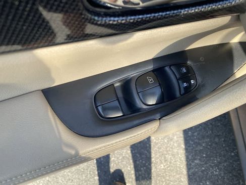 Used 2015 Nissan Rogue SL w/ SL Premium Package FWD image 13