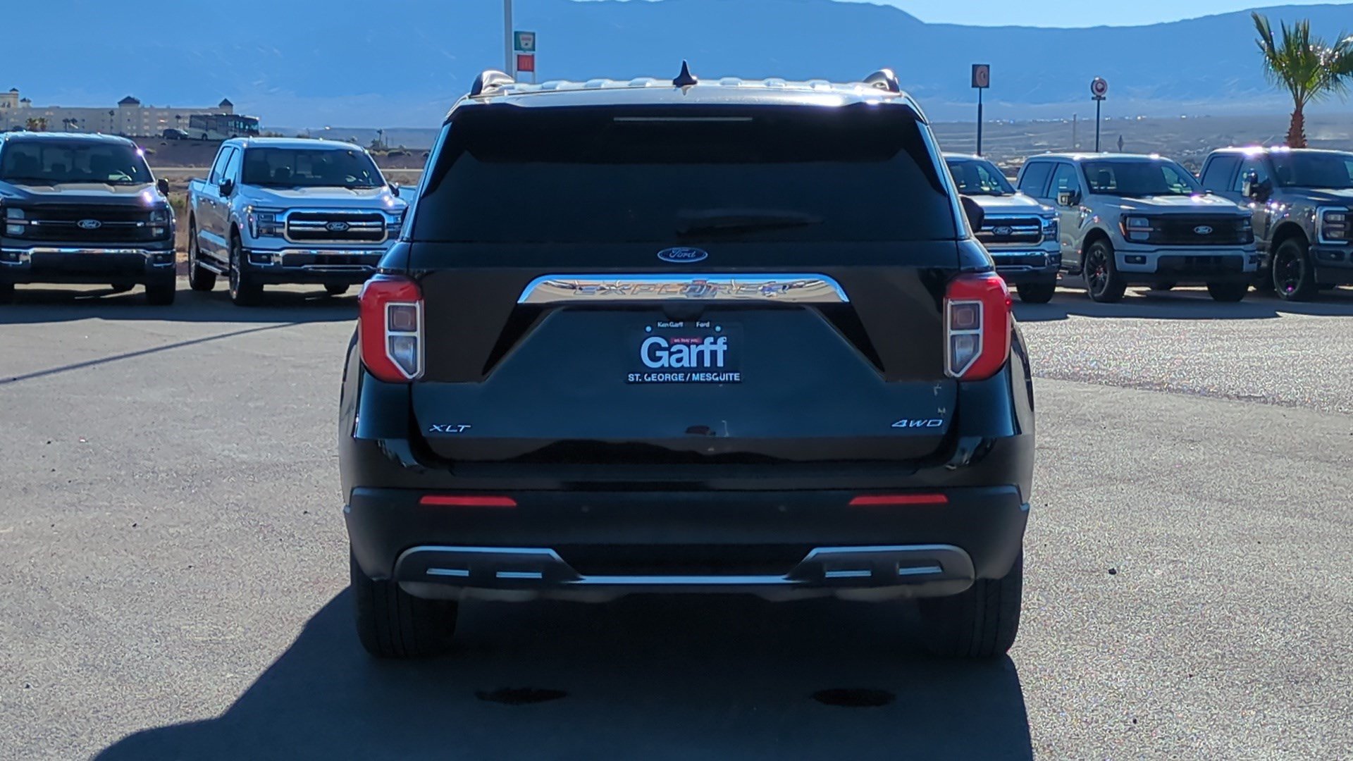 Used 2023 Ford Explorer XLT w/ Equipment Group 202A AWD/4WD image 4